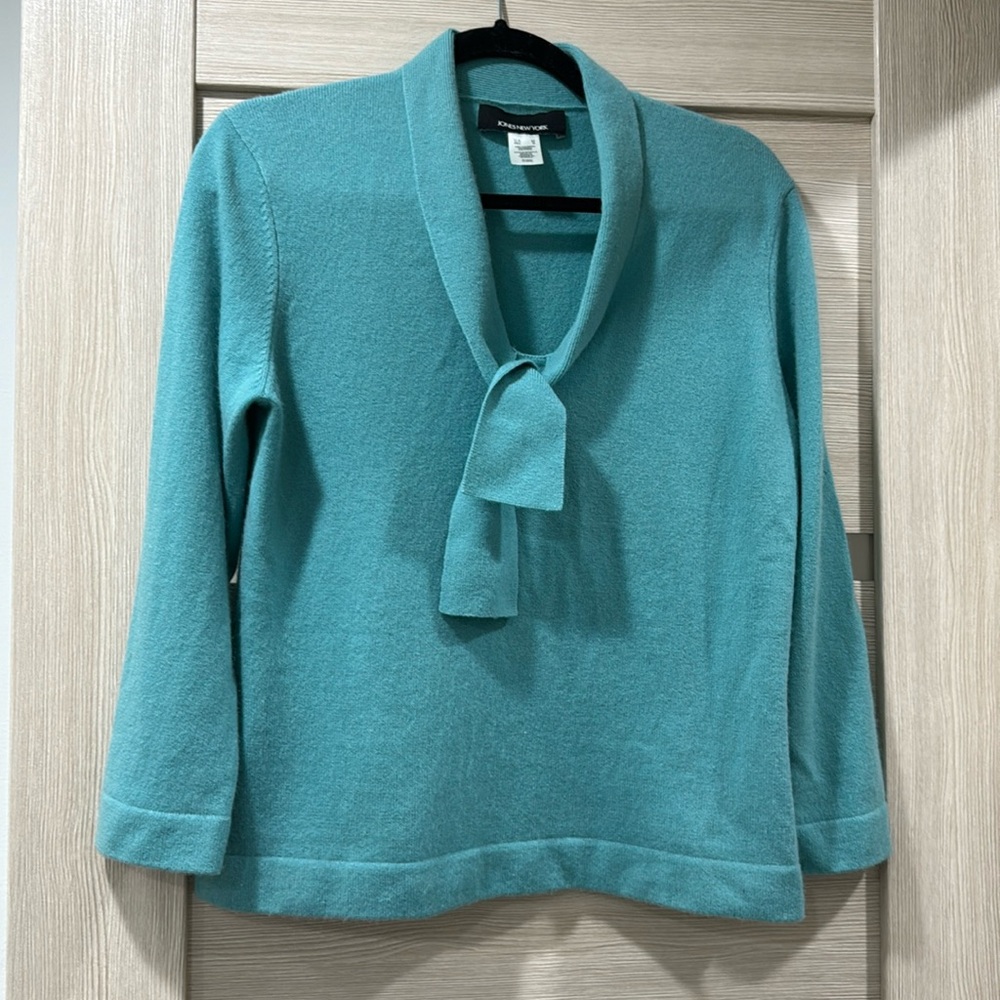 JONES  NEWYORK 100% cashmere sweater